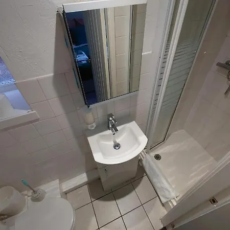 High Tide Oyo Hotel 3*