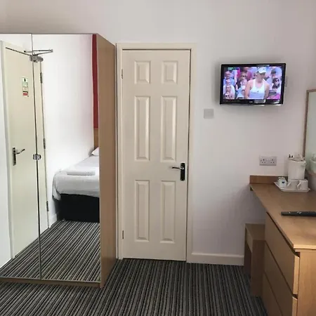 Oyo Wave Crest Otel Blackpool