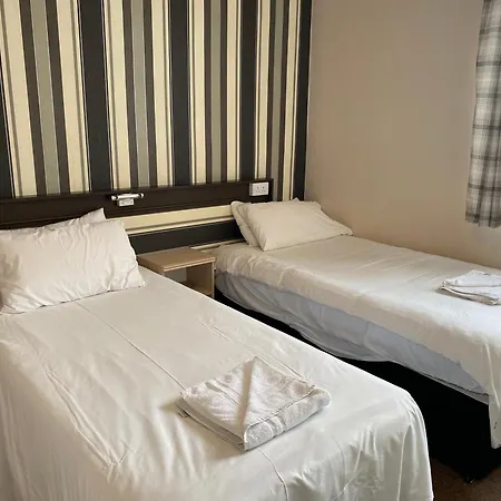 The Arncliff 3* Blackpool