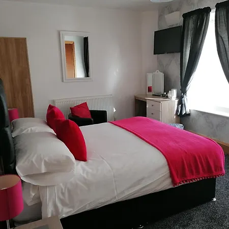 Birchhouse 3* Blackpool