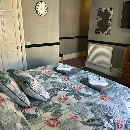 Guest house The Holmlea