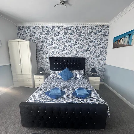 The Holmlea 3* Blackpool