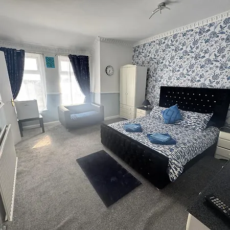 The Holmlea Guest house