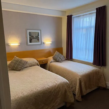 Adelaide House - Opposite Winter Gardens, Town Centre Hotel Blackpool