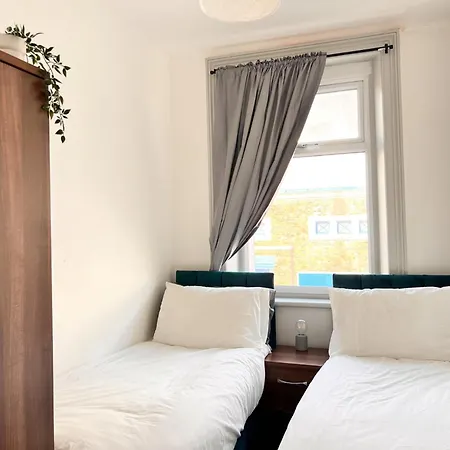 Two-bedroom Next To Winter Gardens With Free On-site Parking, * Blackpool