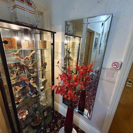 Windsor House فندق مبيت وإفطار