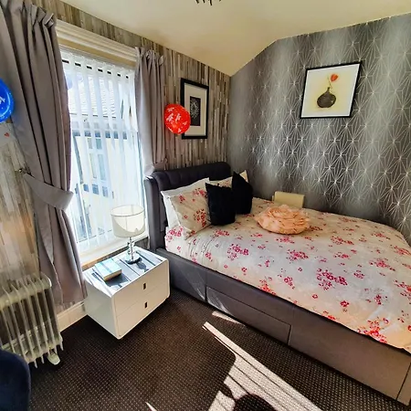 Windsor House فندق مبيت وإفطار *