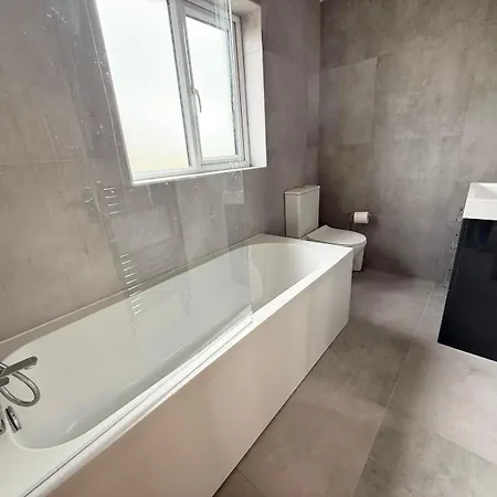 Holiday home Lytham House Retreat - Free Parking *
