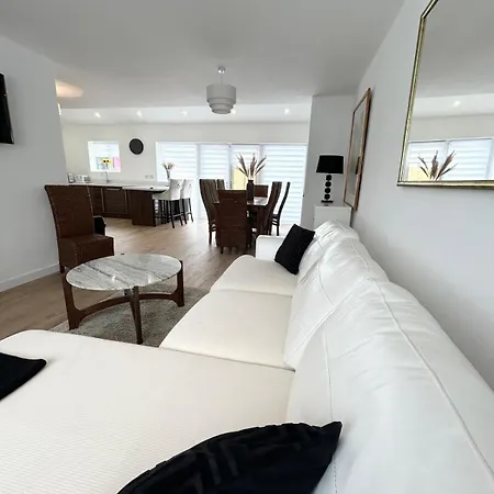 Holiday home Lytham House Retreat - Free Parking *