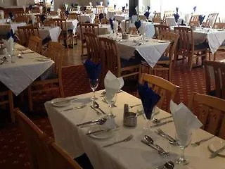 Chequers Plaza 2* Блэкпул