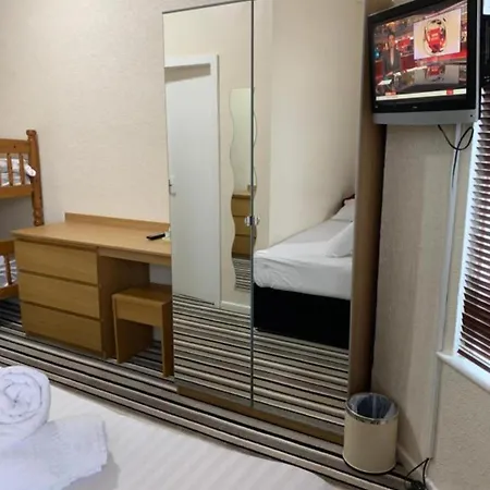 Otel Oyo Wave Crest 4*