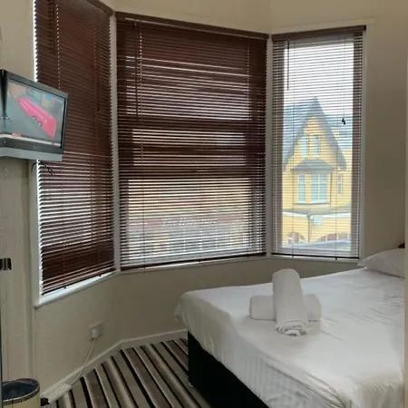 Otel Oyo Wave Crest Blackpool