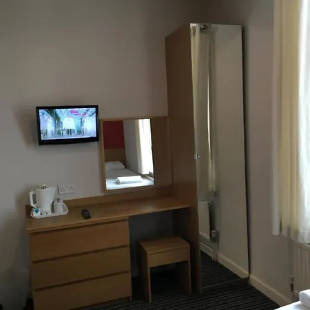 Oyo Wave Crest Otel 4*