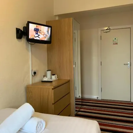 Oyo Wave Crest 4* Blackpool