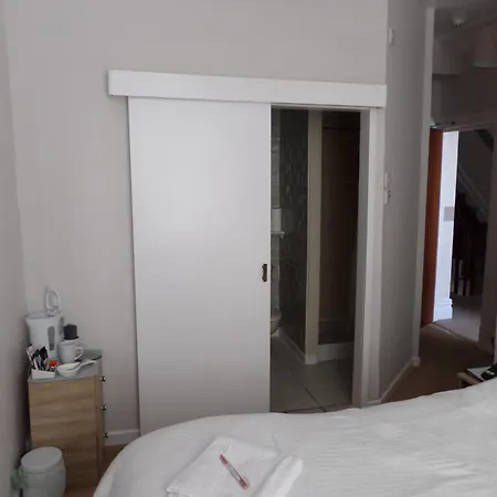 Nathans Bed & Breakfast *