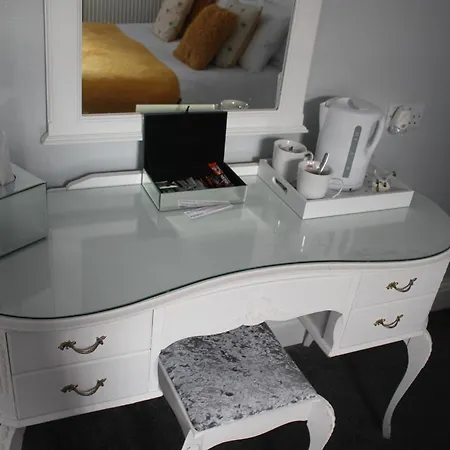Guest house Hawthorn House 3*