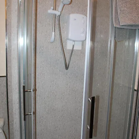 Hawthorn House 3*