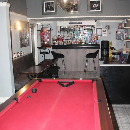 Hawthorn House 3*