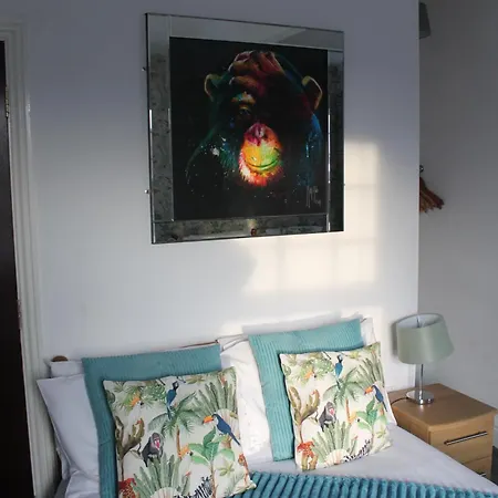 Hawthorn House 3*