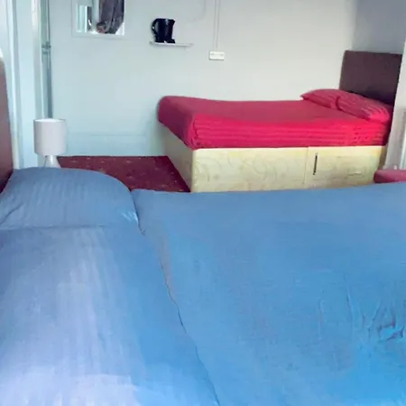 Hotel Blue Ocean - Check In Until 3Am! Hotell 3*
