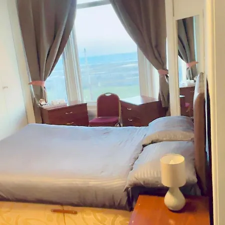 Hotell Hotel Blue Ocean - Check In Until 3Am! Blackpool