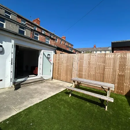 Apartment Luxury Seaside With Free Parking Blackpool