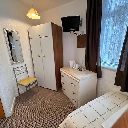 Oyo Delton Pleasure Hotel 4*