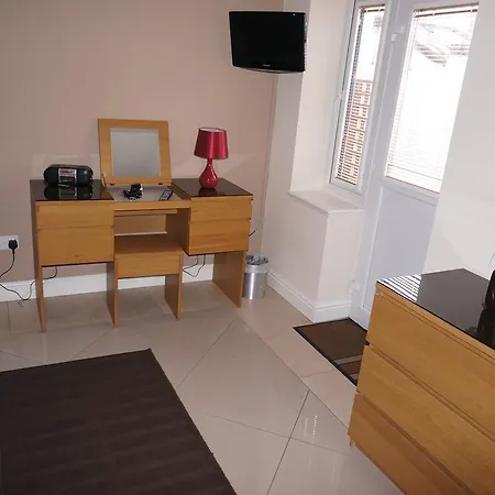 South Apartment *