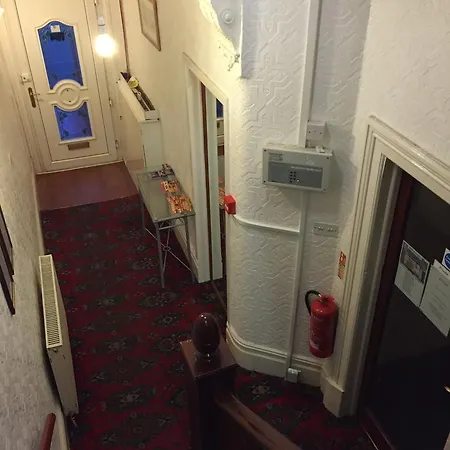 Guest house Oasis 3*