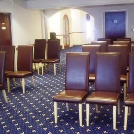 Stretton Hotell 3*