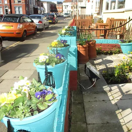 The Riversvale B&B 3* Blackpool
