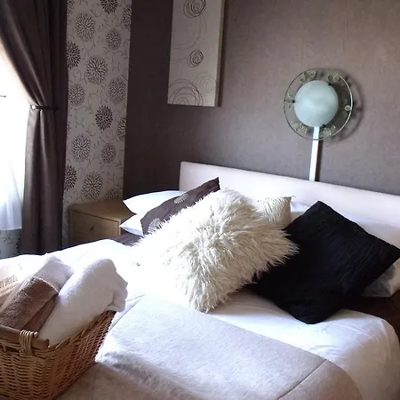 Guest house The Derby 3*