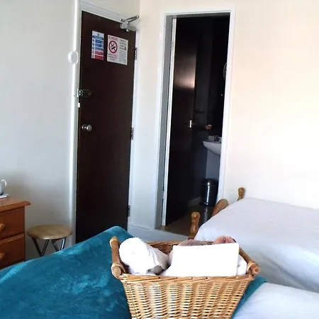 The Derby Guest house 3*
