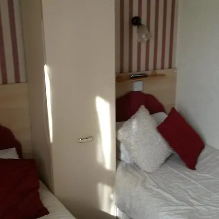 The Derby Guest house 3*