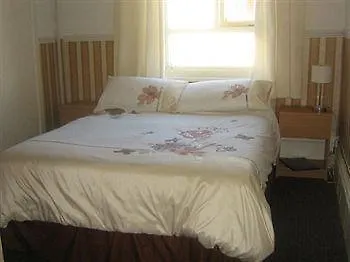 Waters Edge 3* Blackpool