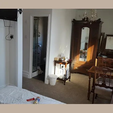 Guest house Barton House 3*