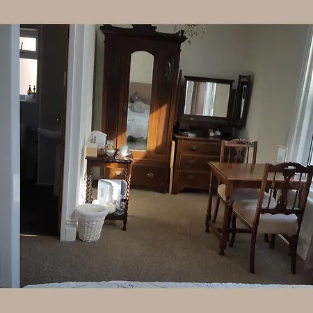 Barton House Guest house 3*