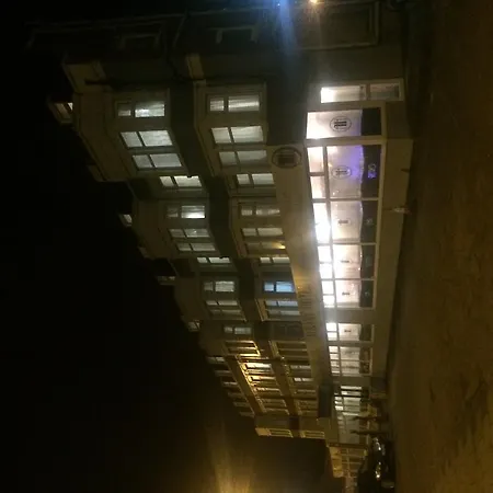 奥尔巴尼酒店 3* 黑潭