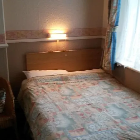 Walford 2* Blackpool