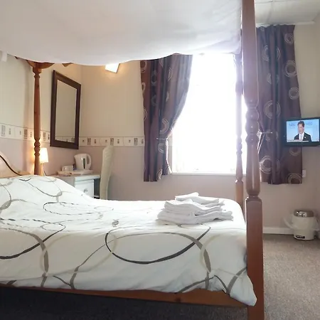 Funky Towers 3* Blackpool