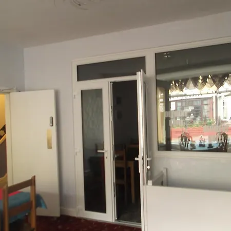 Bed & Breakfast Derwent Blackpool