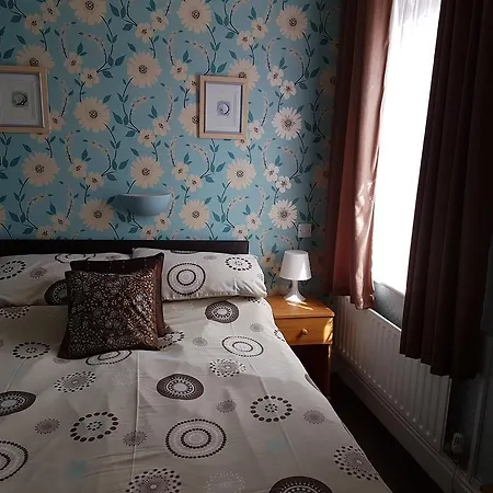 Bed & Breakfast Kings Court Families & Couples