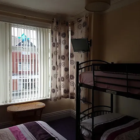 Bed & Breakfast Kings Court Families & Couples Blackpool