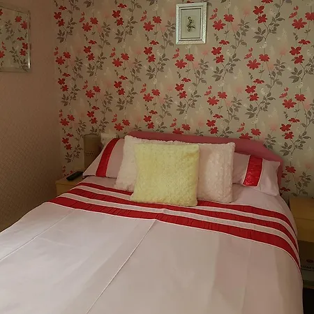 Bed & Breakfast Kings Court Families & Couples 3*