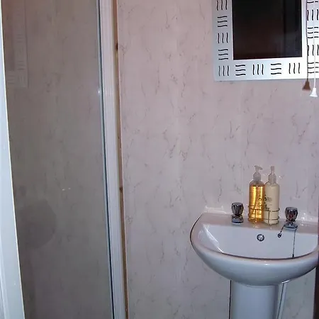 Guest house At 25