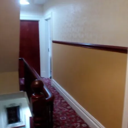 Guest house Lynmoore 2*