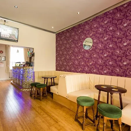 Hotel Uk Travel & Hospitality Ltd Ta Canberra Blackpool