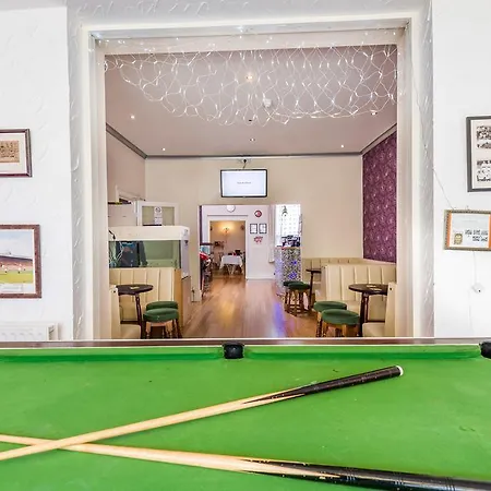 Hotel Uk Travel & Hospitality Ltd Ta Canberra