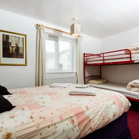 Hotel Uk Travel & Hospitality Ltd Ta Canberra 3*