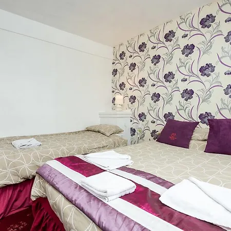 Uk Travel & Hospitality Ltd Ta Canberra Blackpool